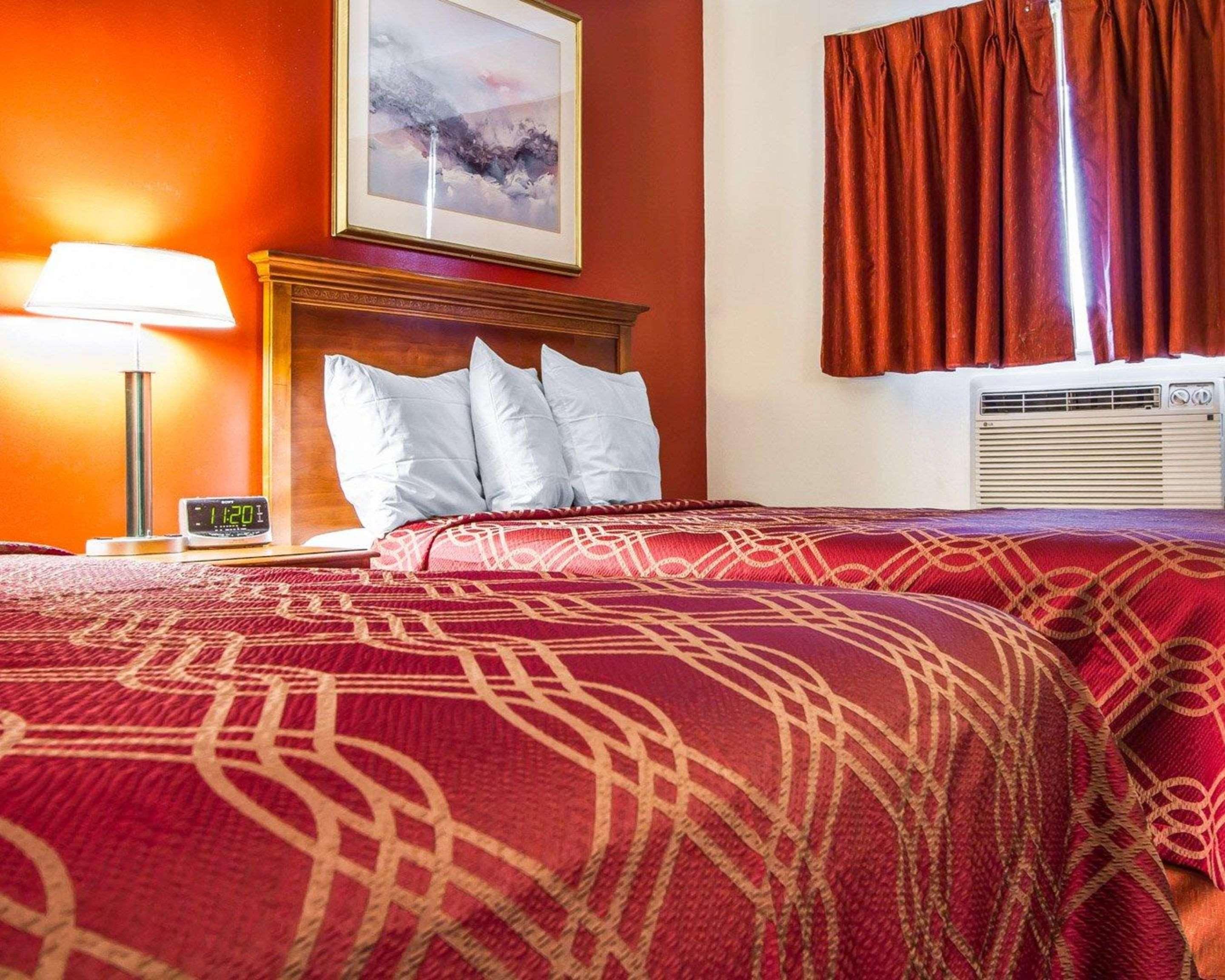 Rodeway Inn & Suites Brunswick Near Hwy 1 Εξωτερικό φωτογραφία
