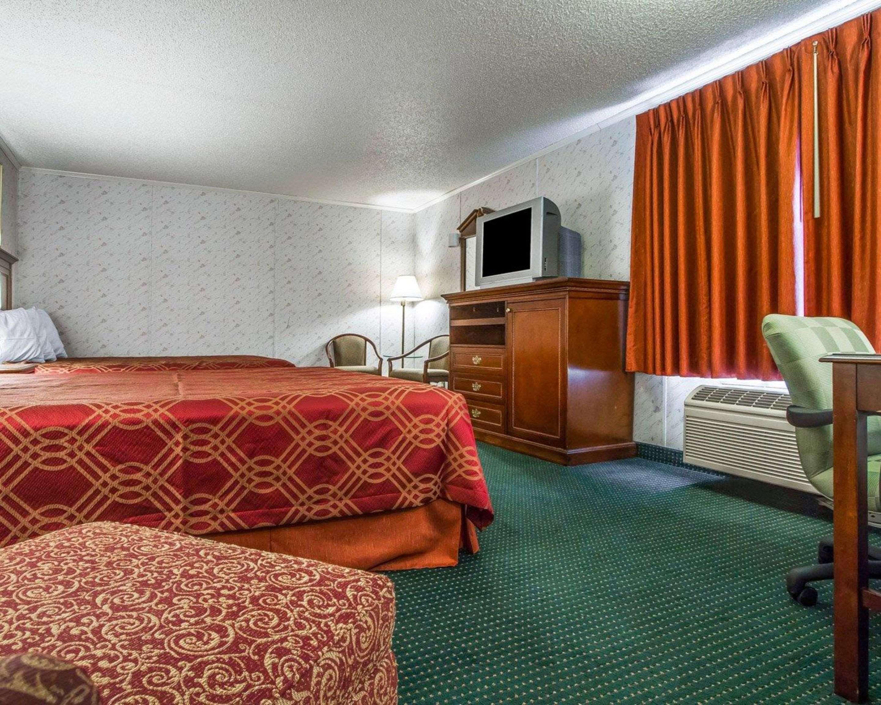 Rodeway Inn & Suites Brunswick Near Hwy 1 Εξωτερικό φωτογραφία