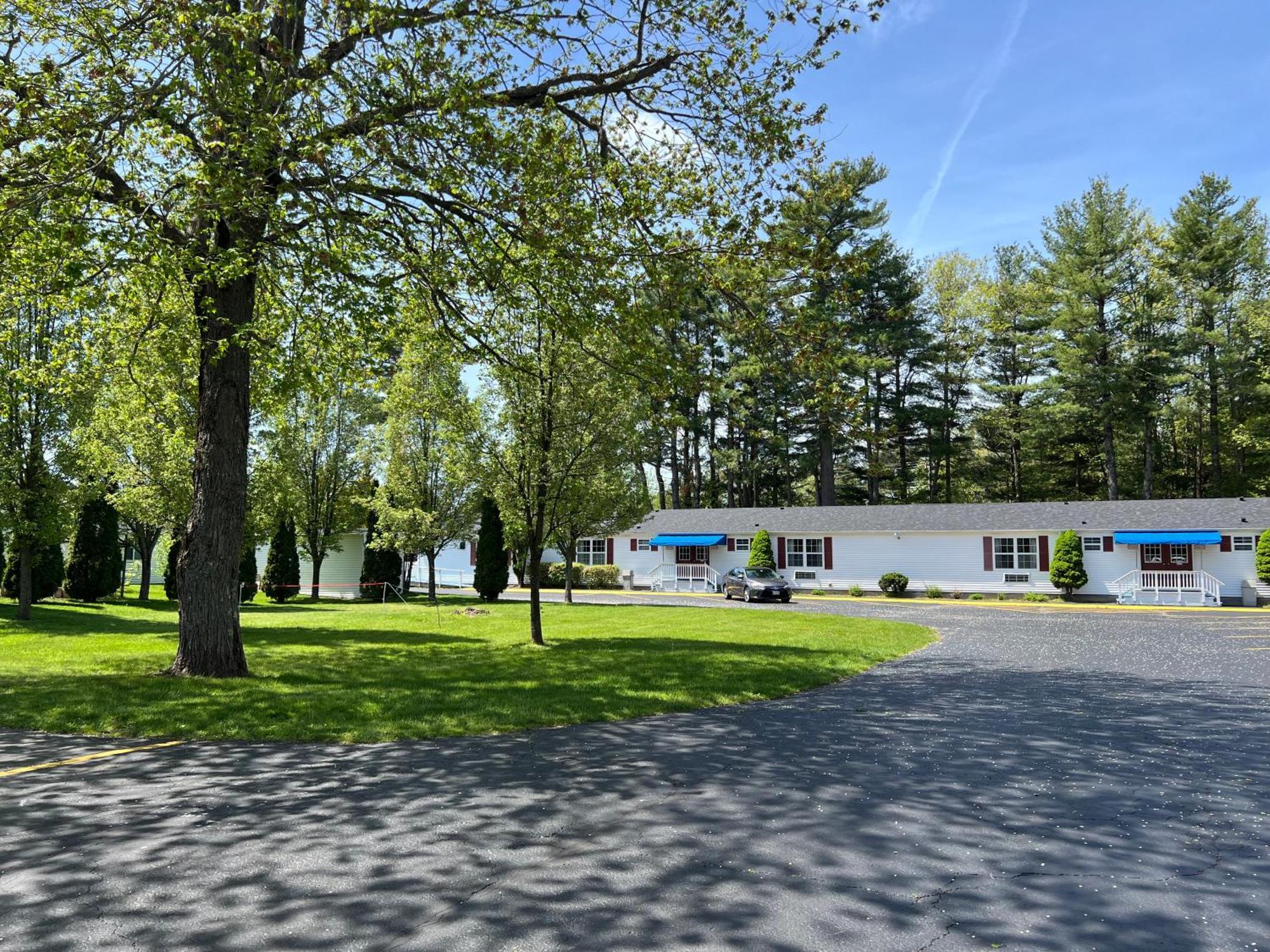 Rodeway Inn & Suites Brunswick Near Hwy 1 Εξωτερικό φωτογραφία