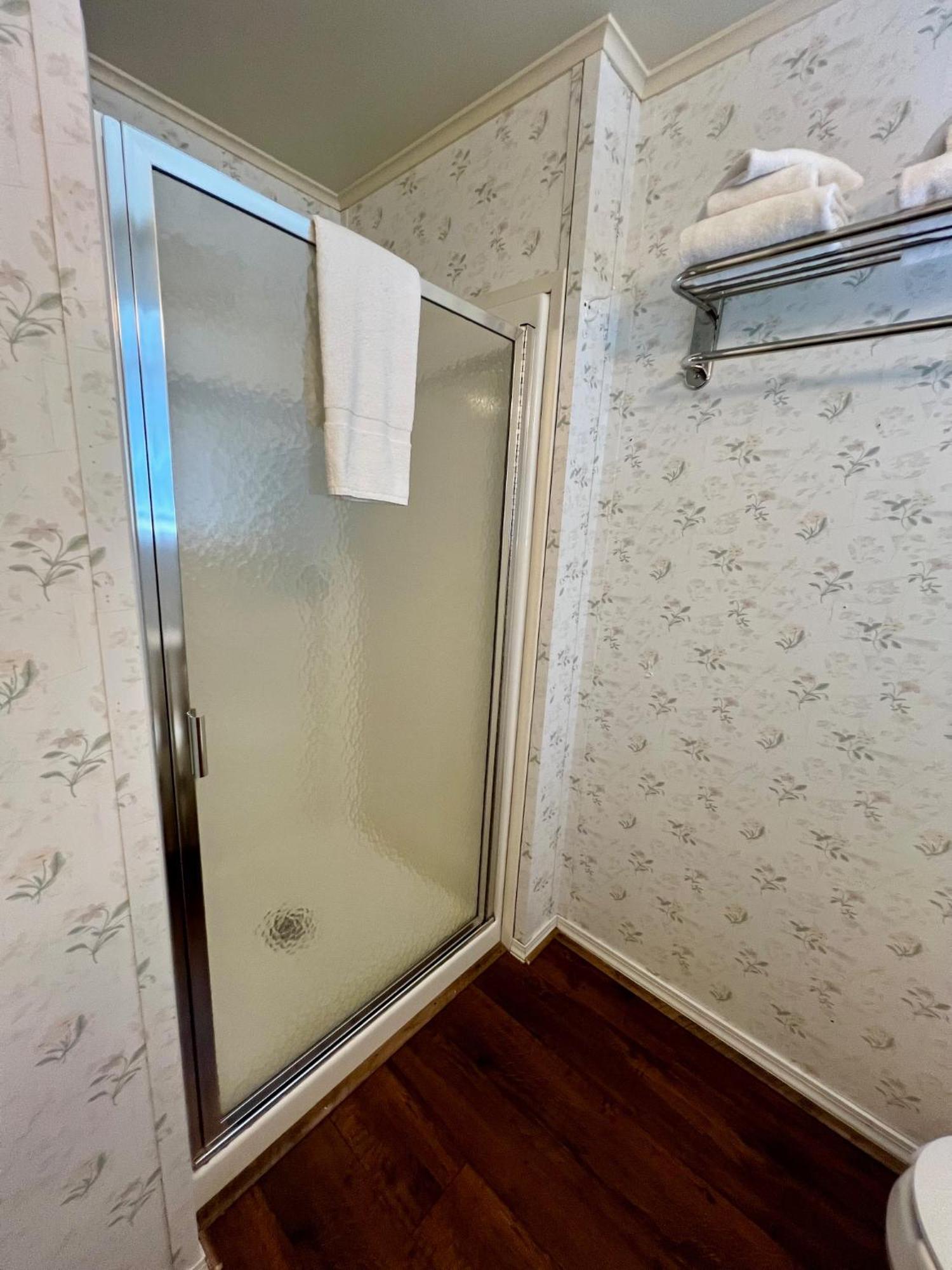 Rodeway Inn & Suites Brunswick Near Hwy 1 Εξωτερικό φωτογραφία