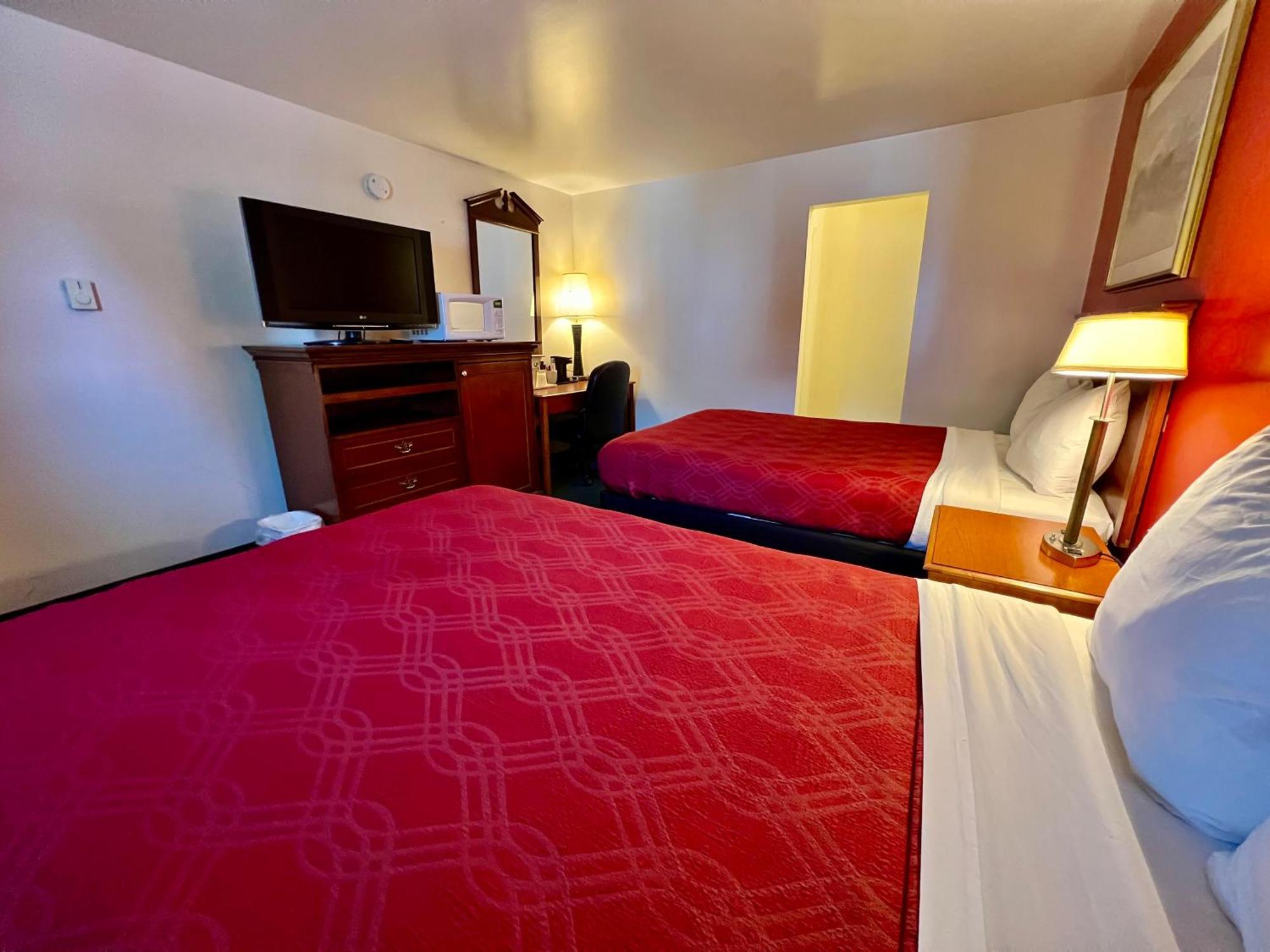 Rodeway Inn & Suites Brunswick Near Hwy 1 Εξωτερικό φωτογραφία
