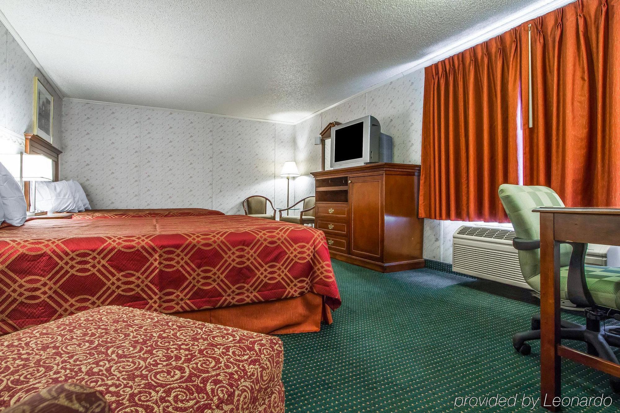 Rodeway Inn & Suites Brunswick Near Hwy 1 Εξωτερικό φωτογραφία