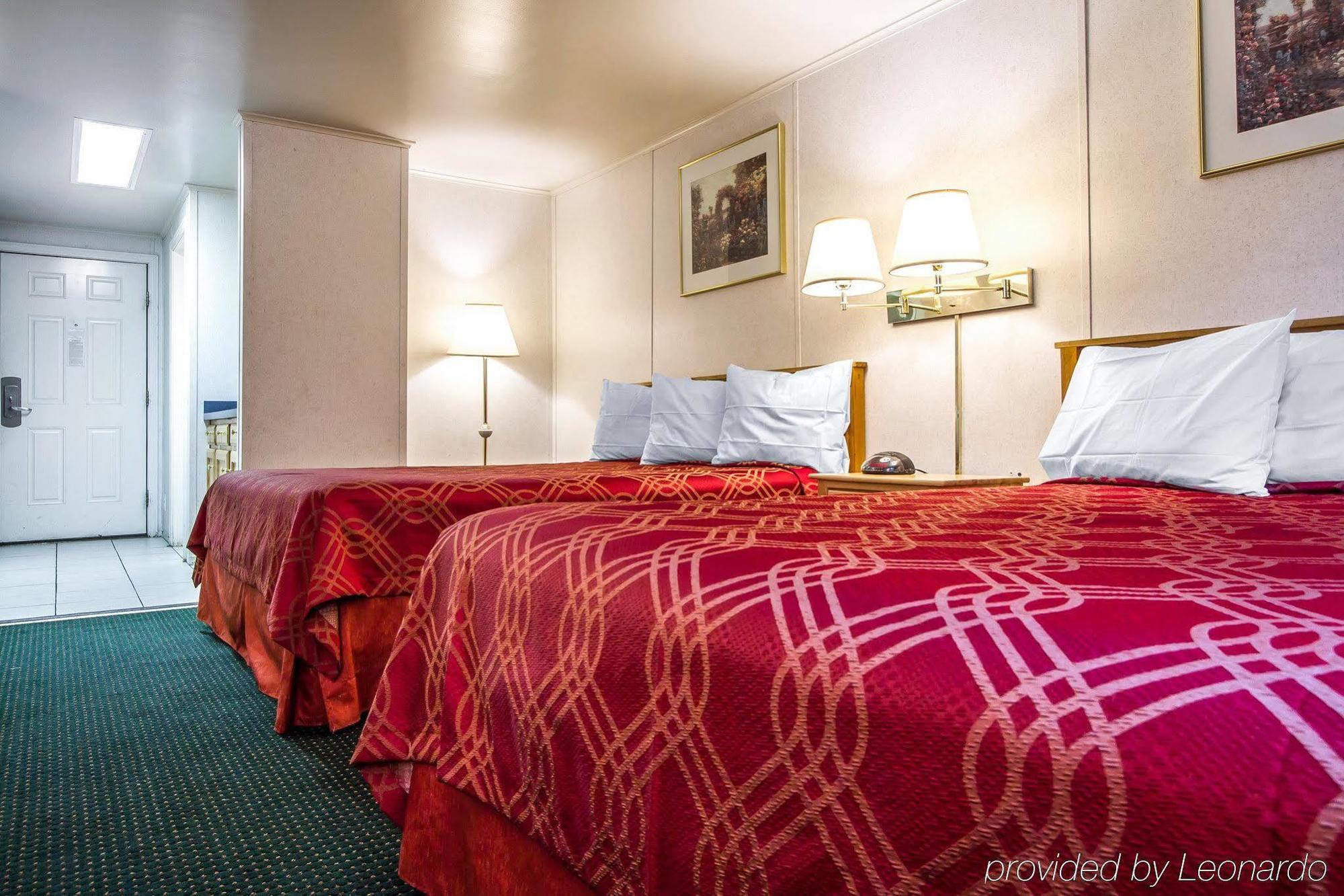 Rodeway Inn & Suites Brunswick Near Hwy 1 Εξωτερικό φωτογραφία